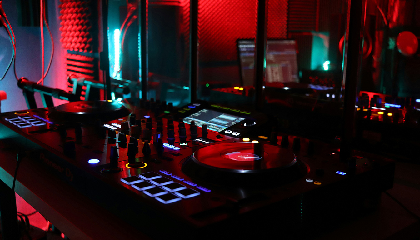 découvrez les meilleures boîtes de nuit à montpellier pour vivre des soirées inoubliables. guide des lieux incontournables pour les noctambules passionnés.