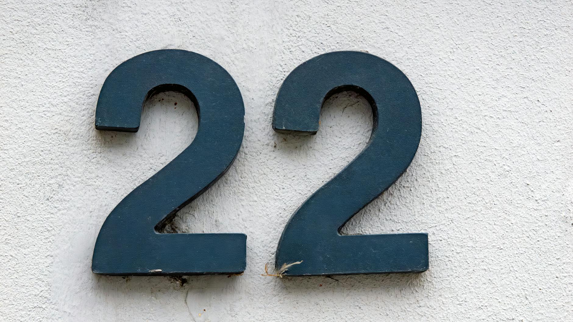 Heure jumelle signification de 11h11, — horloge affichant 11h11 et 22h22