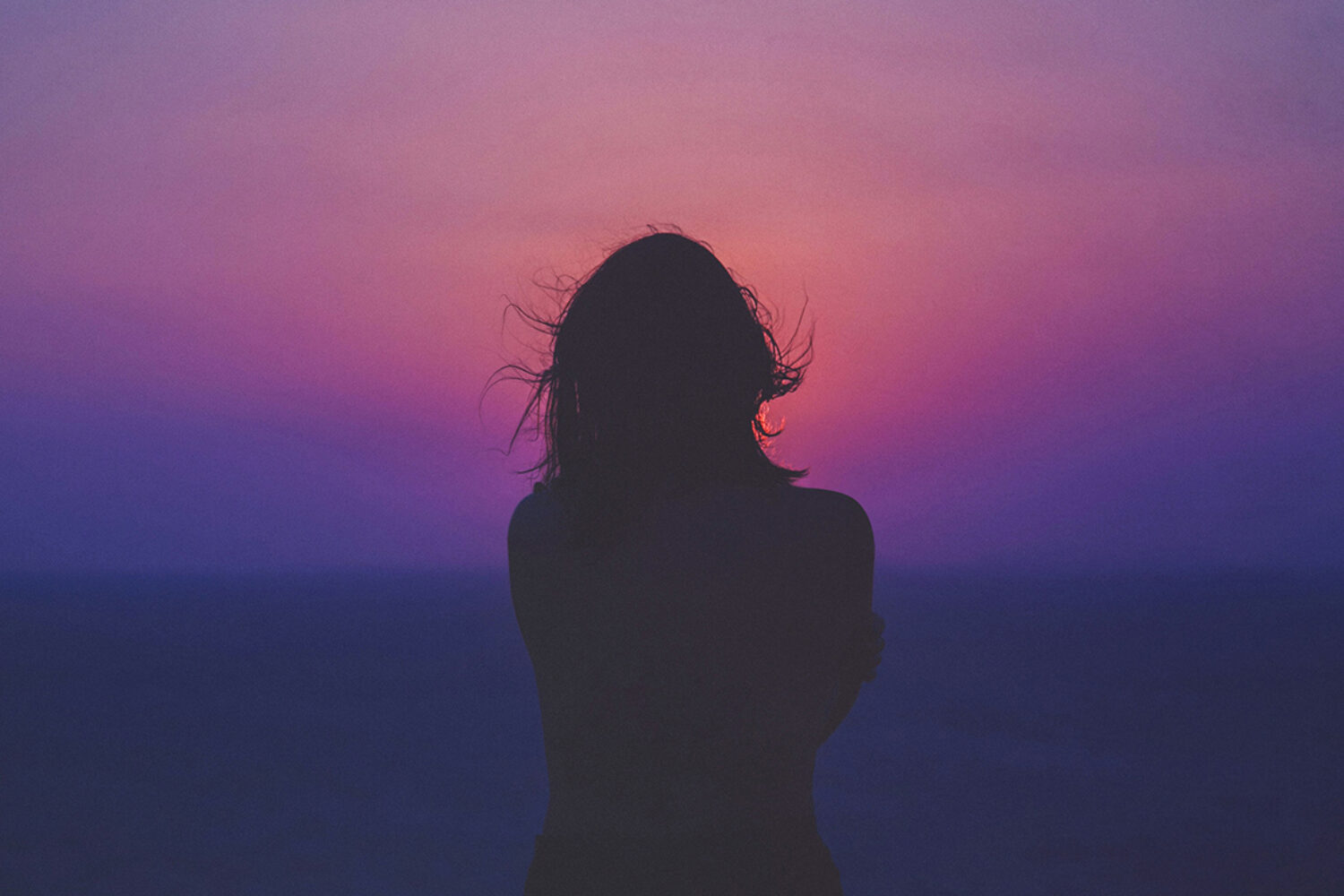 Phrase triste qui fait pleurer : mots d&rsquo;amour, de deuil et de solitude
