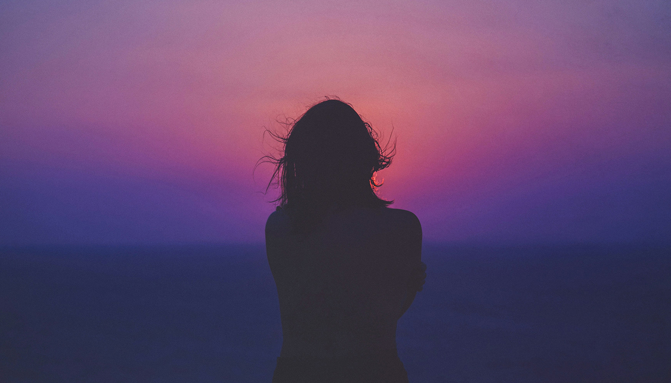 découvrez des phrases tristes poignantes qui évoquent l'amour perdu, le deuil et la solitude, capables de toucher le cœur et de faire pleurer.