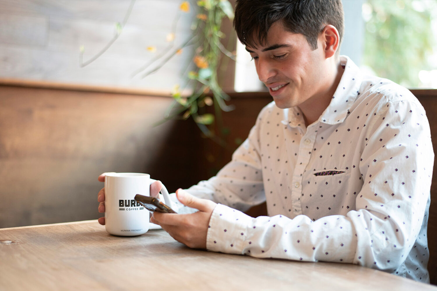 SMS pour lui donner envie de me voir : le texto parfait