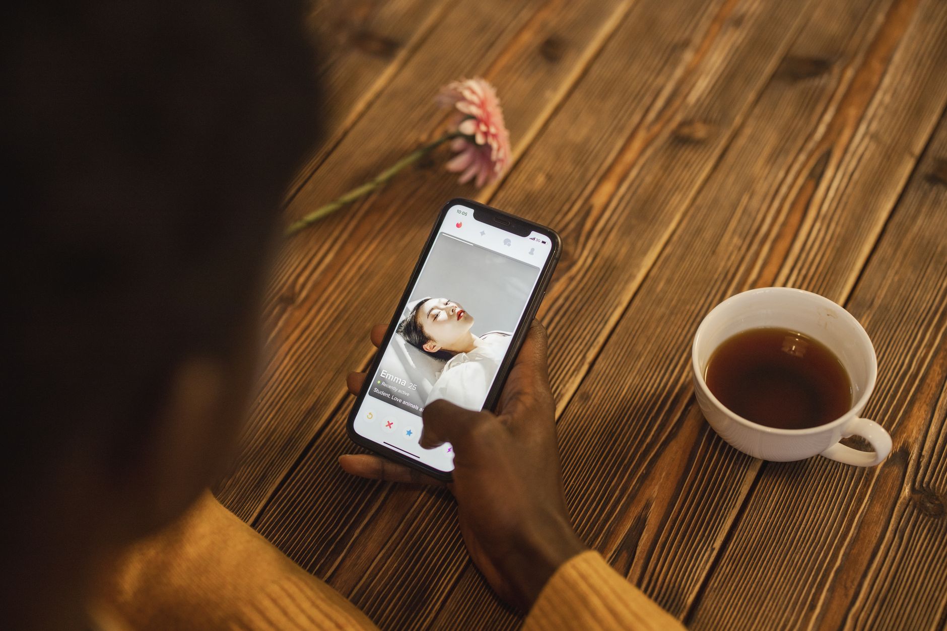 Phrase d’accroche Tinder drôle et originale : comment sortir du 