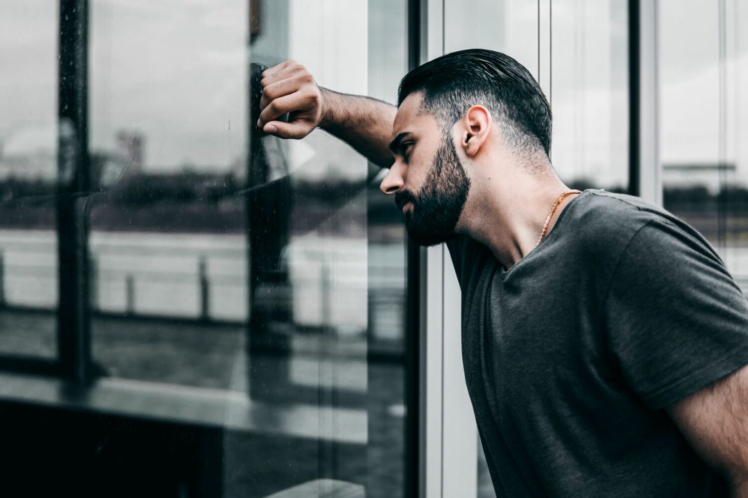 Un homme oublie-t-il vite une femme ? Ce qu&rsquo;il se passe vraiment